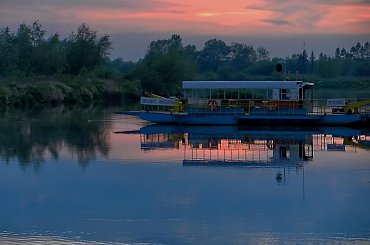 Tramwaj wodny?
No... prawie
To wiślański prom #prom #rzeka