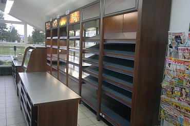 Wyposażenie sklepu #dyskont #market #MaszynkaDoMięsa #regał #regały #waga