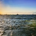 w zatoce Gdańskiej #Morze #słońce #zatoka #żaglówka