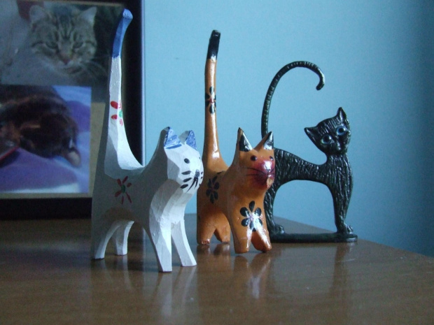 figurki kotów #drewniane #figurki #kot #kotów #ZBrązu